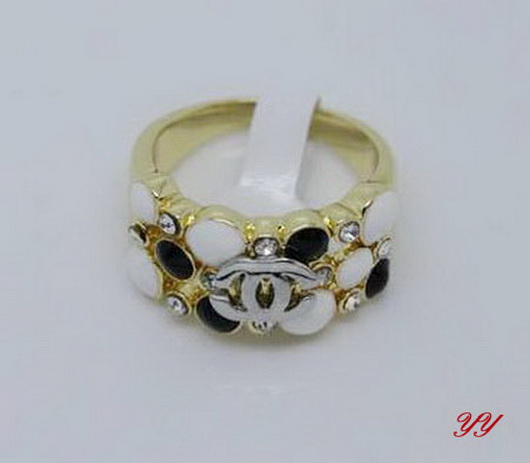 Anello Chanel Modello 24